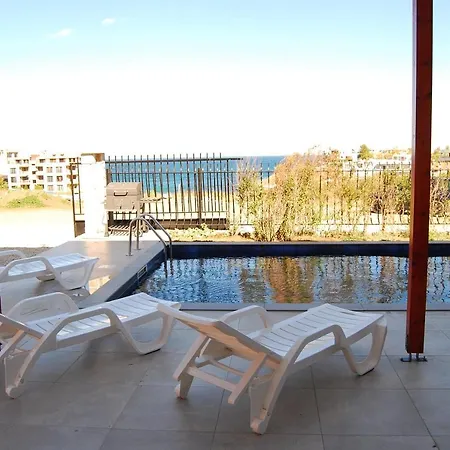 Coral Luxury Lozenets