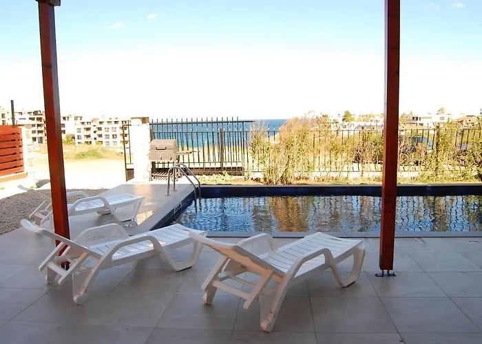 Coral Luxury Lozenets