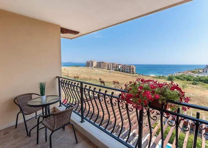 Coral Luxury * Lozenets