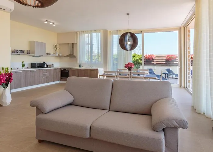 Coral Luxury * Лозенец