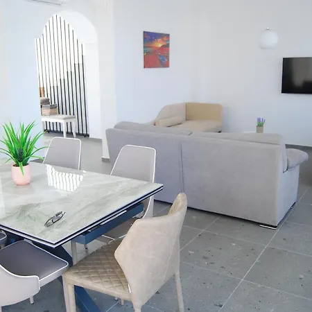 Coral Luxury * Lozenets