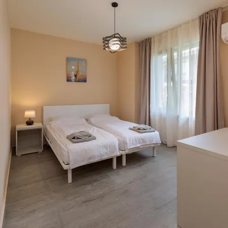 Coral Luxury Villa *