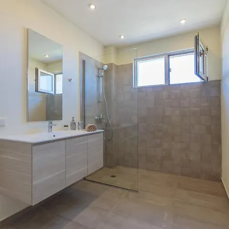 Coral Luxury * Lozenets